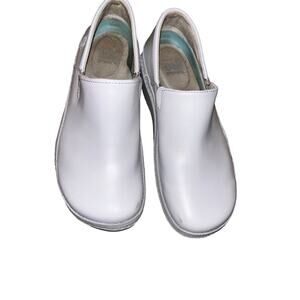 Timberland PRO Clog Women's 6.5 M Slip-On White‎ 89687 Renova Nurse Anti Fatigue
